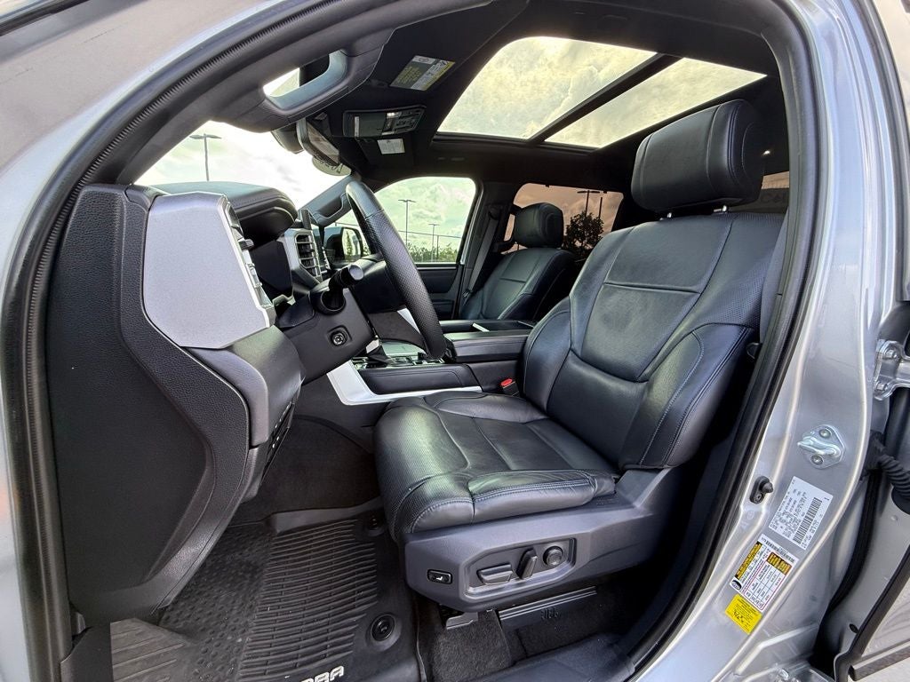 2023 Toyota Tundra Platinum 14-in. Toyota Audio Multimedia w/ Apple CarPlay an