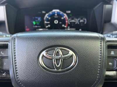 2023 Toyota Tundra Platinum 14-in. Toyota Audio Multimedia w/ Apple CarPlay an