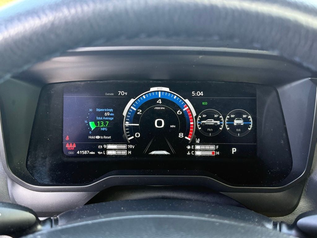 2023 Toyota Tundra Platinum 14-in. Toyota Audio Multimedia w/ Apple CarPlay an