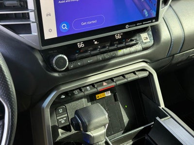 2023 Toyota Tundra Platinum 14-in. Toyota Audio Multimedia w/ Apple CarPlay an