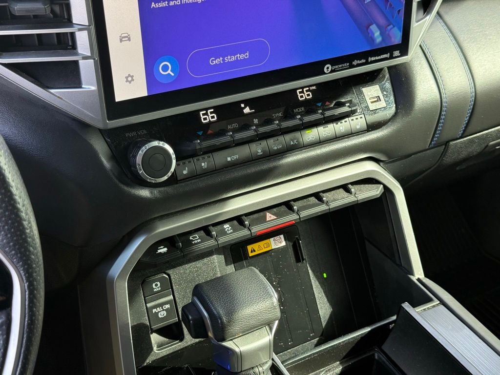 2023 Toyota Tundra Platinum 14-in. Toyota Audio Multimedia w/ Apple CarPlay an