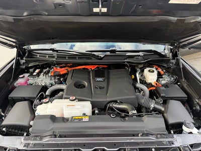 2025 Toyota Tundra Hybrid Platinum 437 hp/583 lb-ft 10-Spd Auto Trans with Sequential