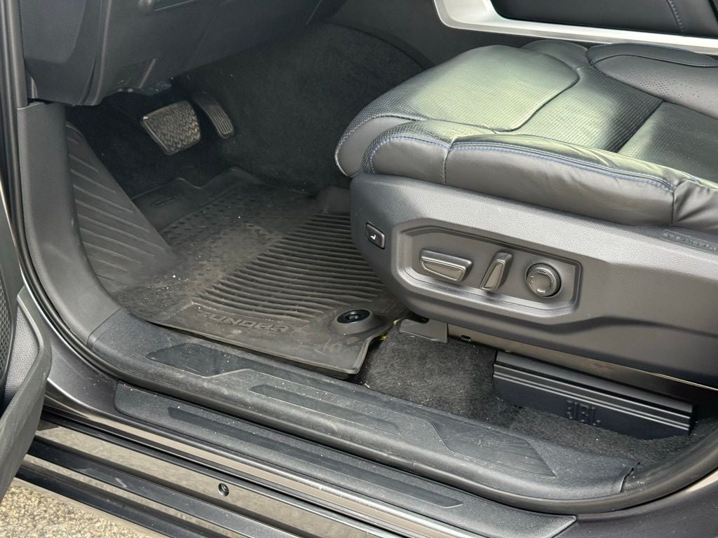 2025 Toyota Tundra Hybrid Platinum 437 hp/583 lb-ft 10-Spd Auto Trans with Sequential