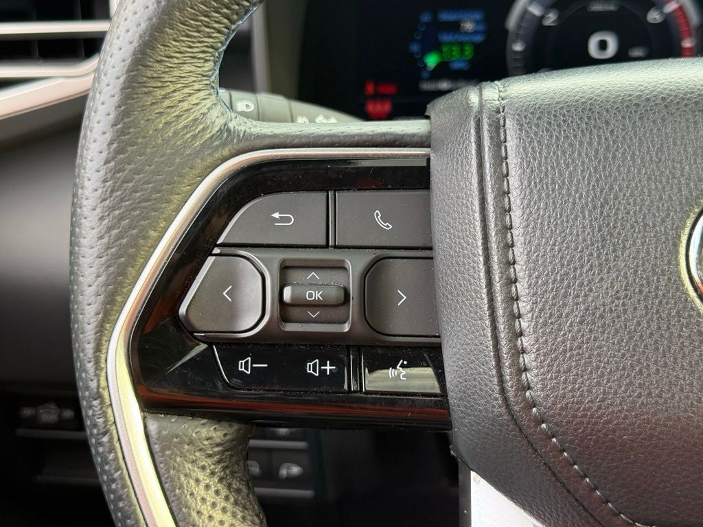 2025 Toyota Tundra Hybrid Platinum 437 hp/583 lb-ft 10-Spd Auto Trans with Sequential