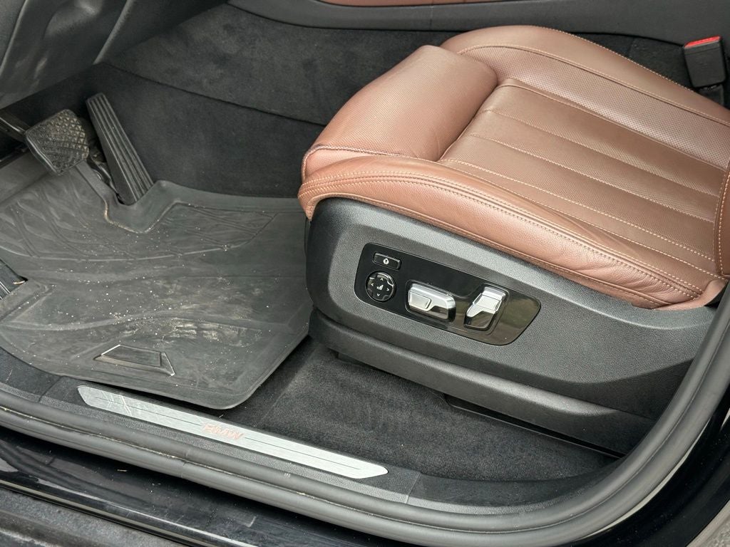 2022 BMW X5 sDrive40i Luxury Professional Driver Assist Package