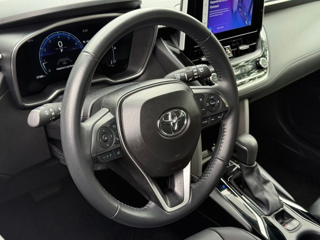 2025 Toyota Corolla Cross XLE