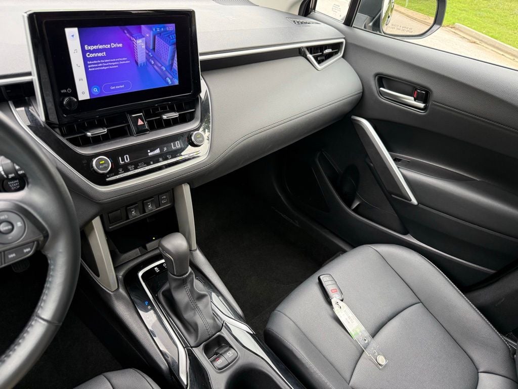 2025 Toyota Corolla Cross XLE