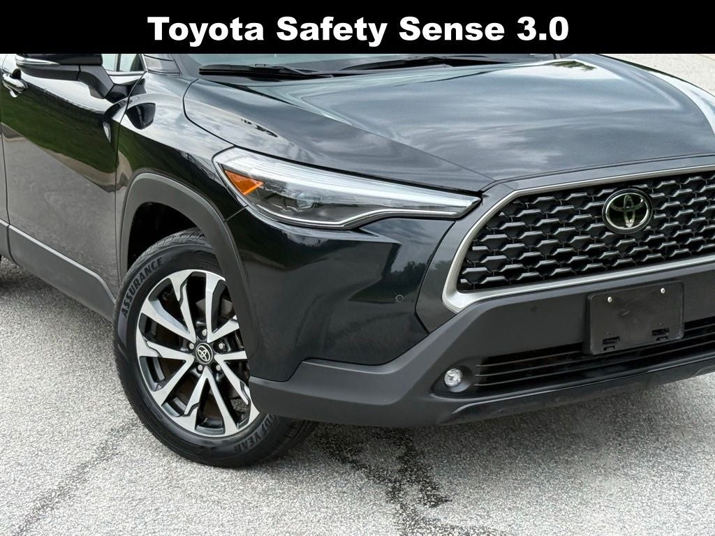 2025 Toyota Corolla Cross XLE