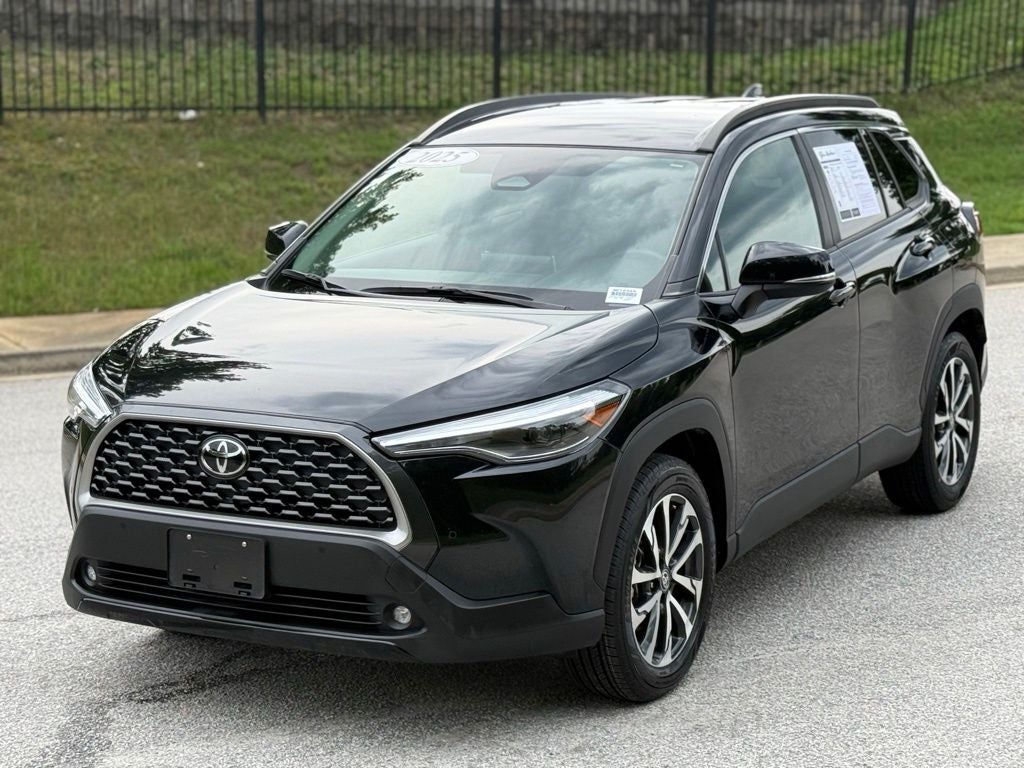 2025 Toyota Corolla Cross XLE