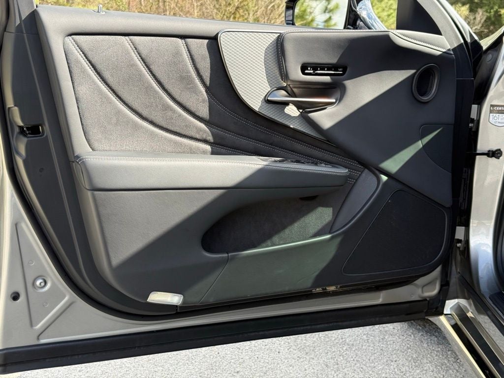 2025 Lexus LS 500 F Sport