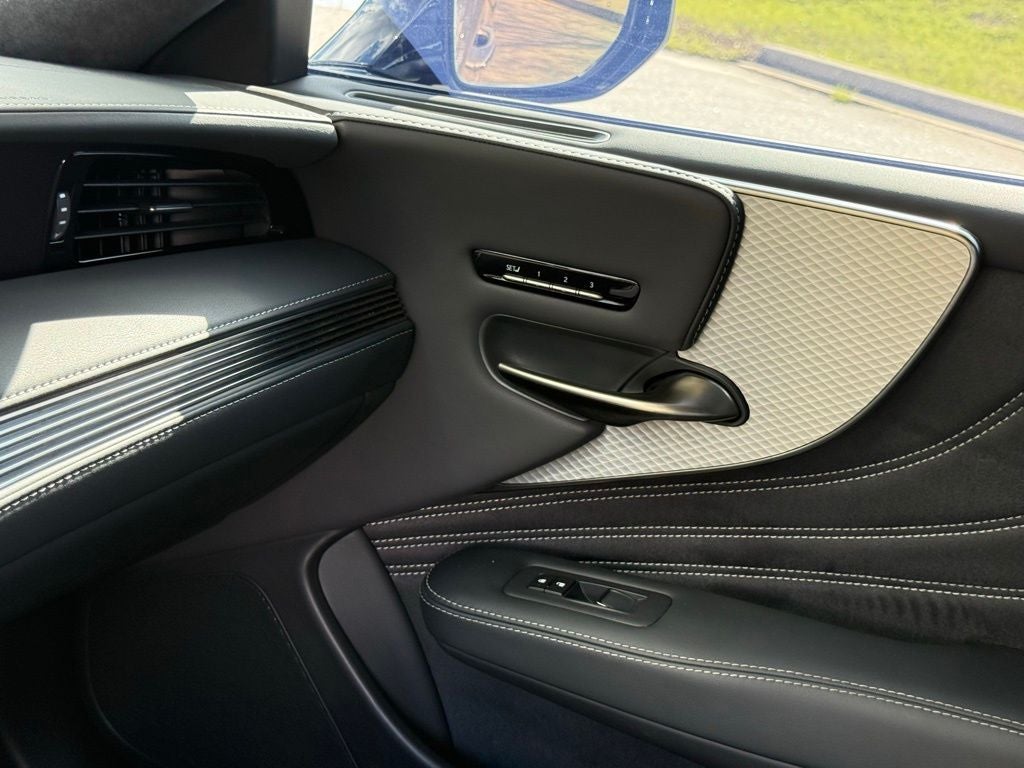 2025 Lexus LS 500 F Sport