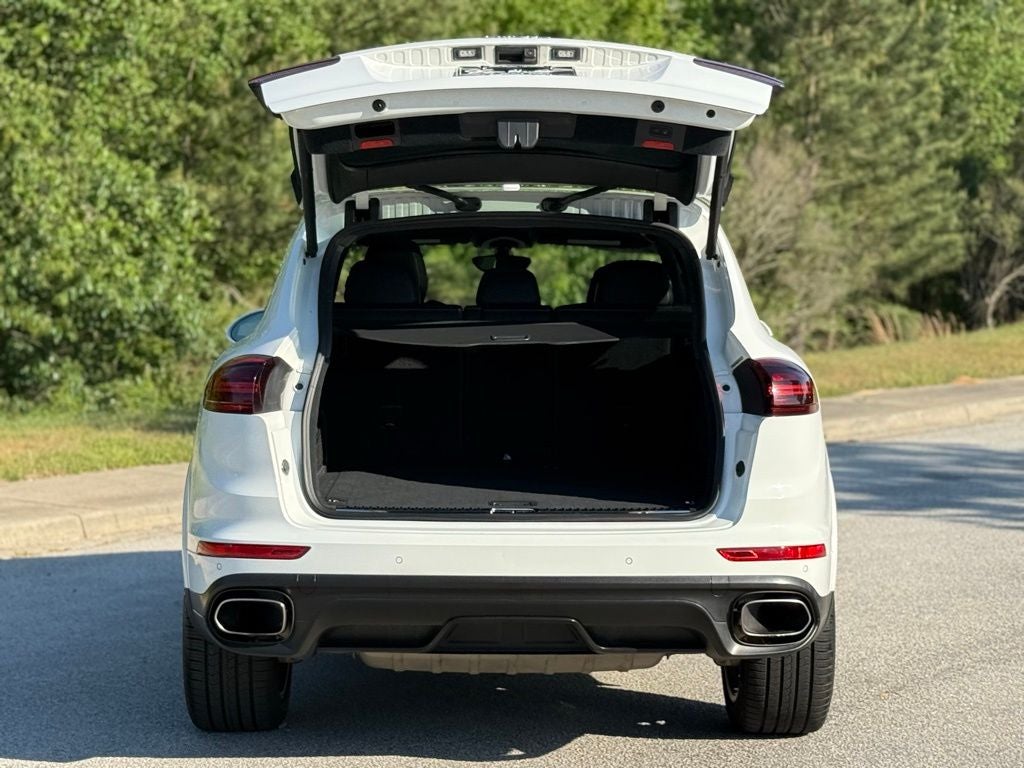 2018 Porsche Cayenne Platinum Edition