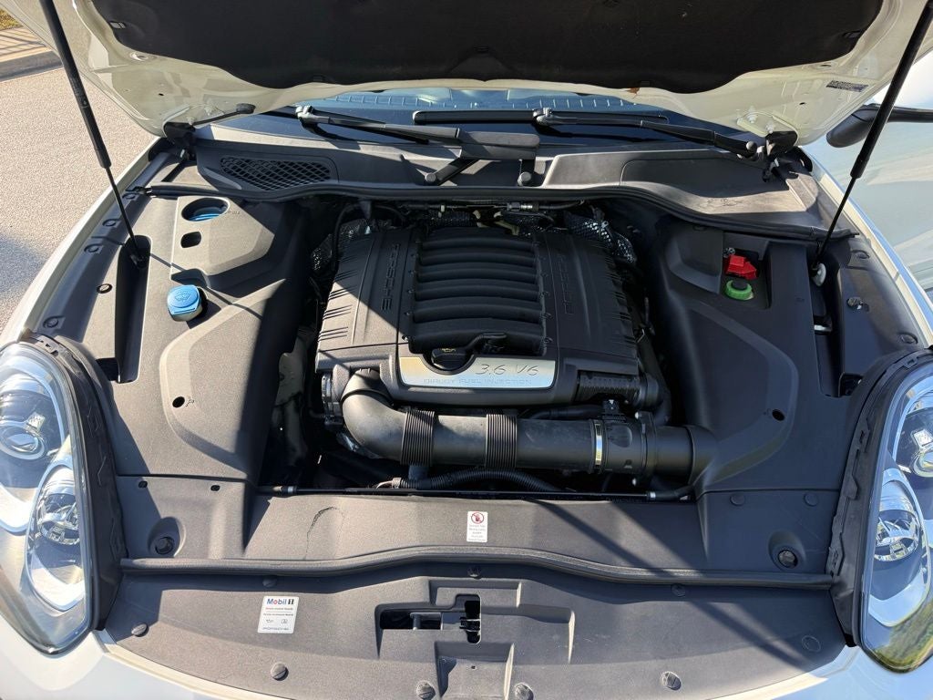 2018 Porsche Cayenne Platinum Edition