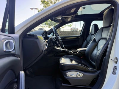 2018 Porsche Cayenne Platinum Edition