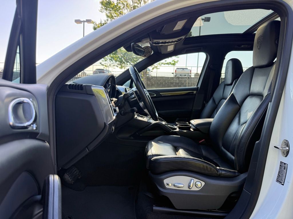 2018 Porsche Cayenne Platinum Edition