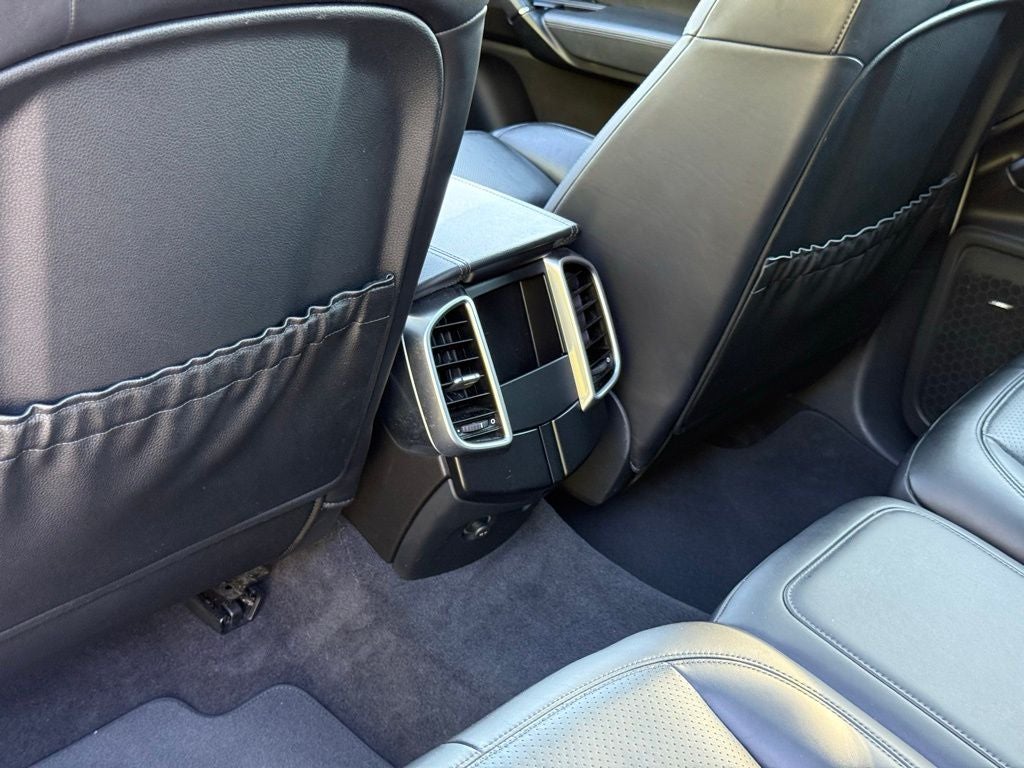 2018 Porsche Cayenne Platinum Edition