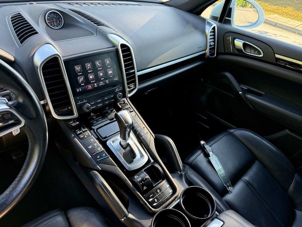 2018 Porsche Cayenne Platinum Edition