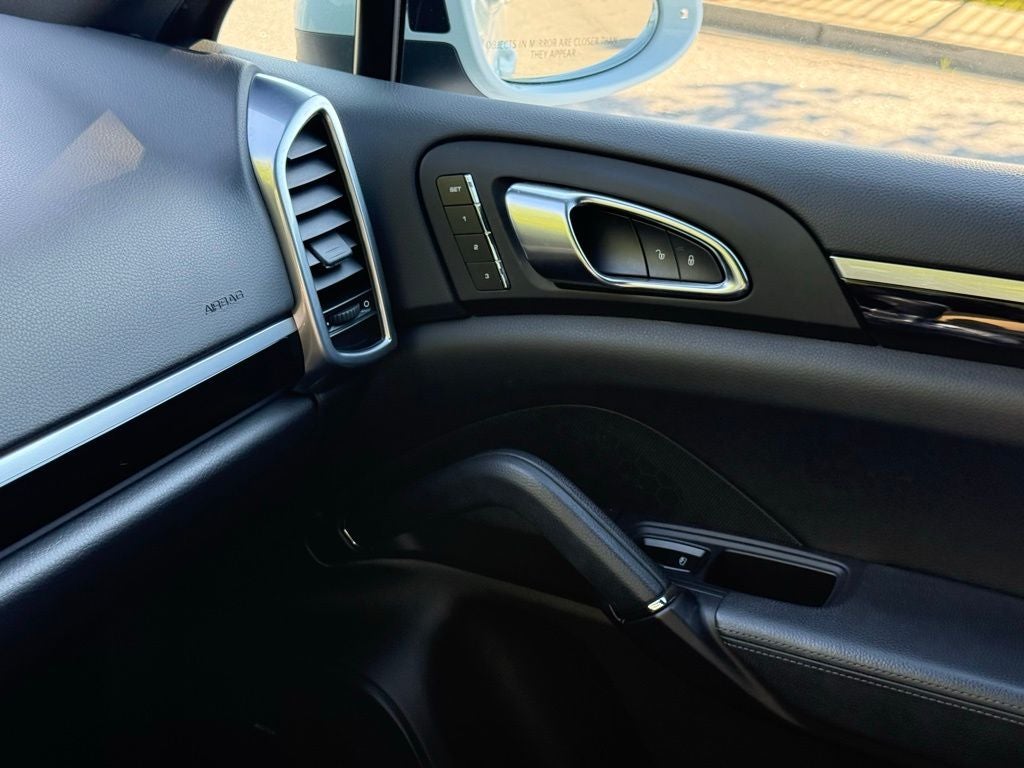 2018 Porsche Cayenne Platinum Edition