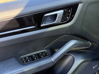 2021 Porsche Cayenne Base
