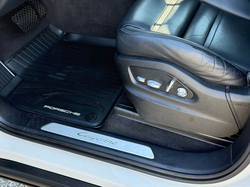 2021 Porsche Cayenne Base