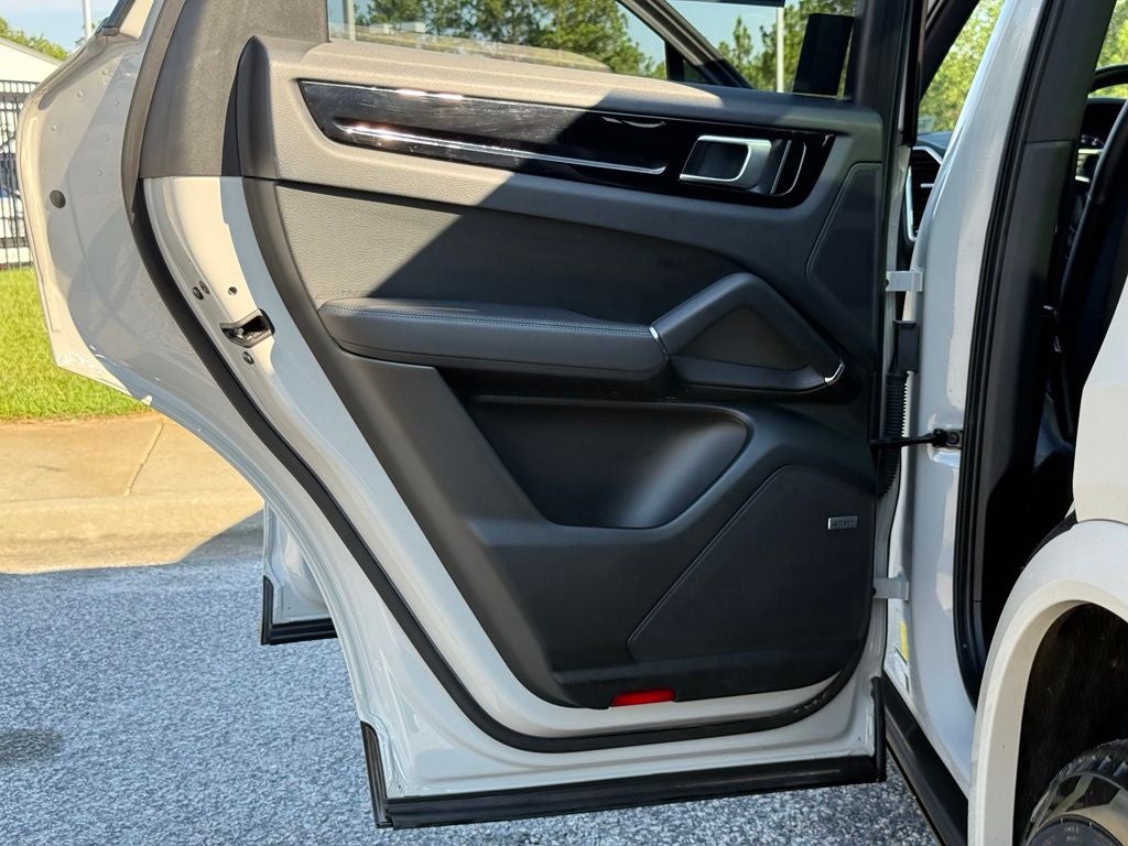 2021 Porsche Cayenne Base