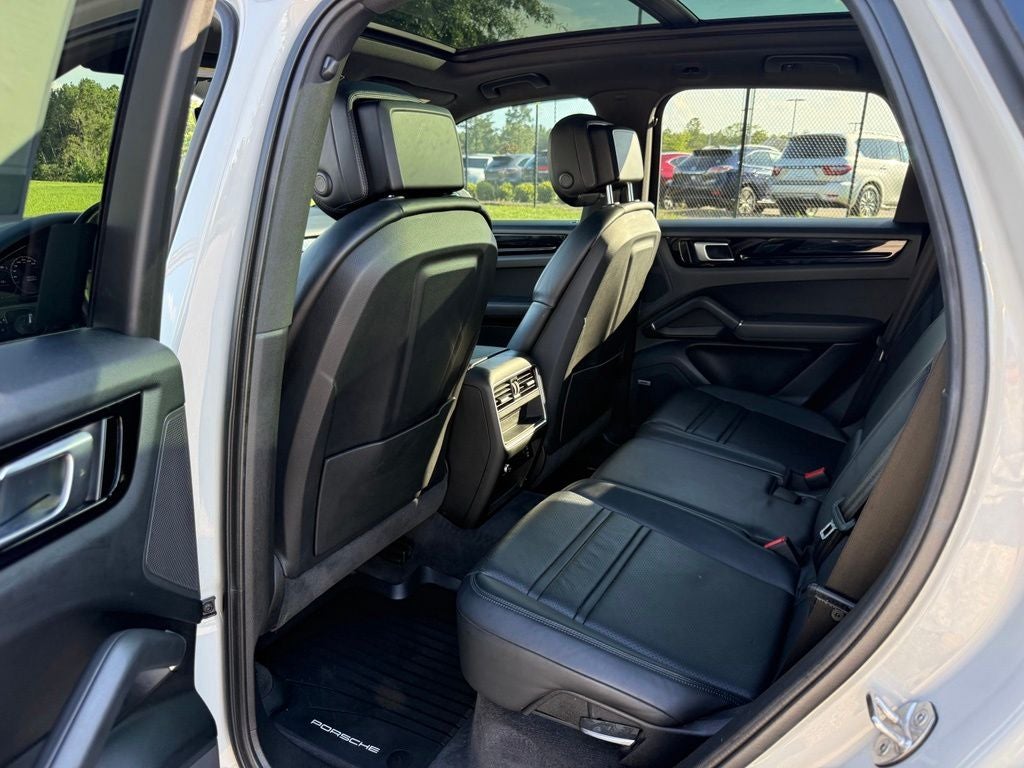 2021 Porsche Cayenne Base