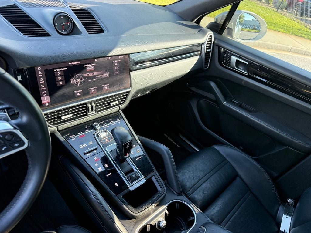 2021 Porsche Cayenne Base