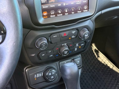 2022 Jeep Renegade Trailhawk Trailer Tow Package