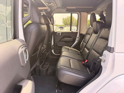 2022 Jeep Wrangler Unlimited Sahara Altitude