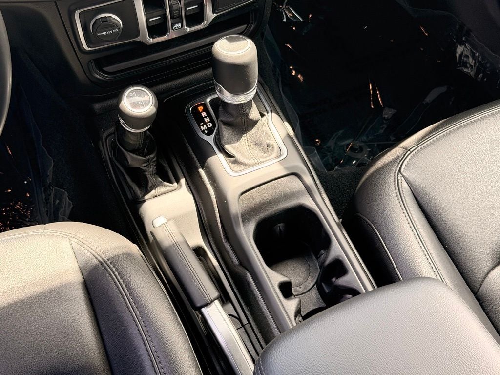 2022 Jeep Wrangler Unlimited Sahara Altitude