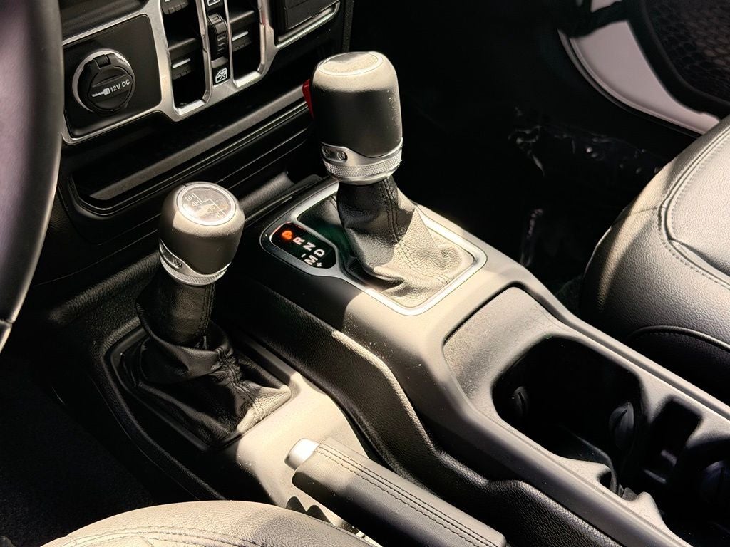2022 Jeep Wrangler Unlimited Sahara Altitude