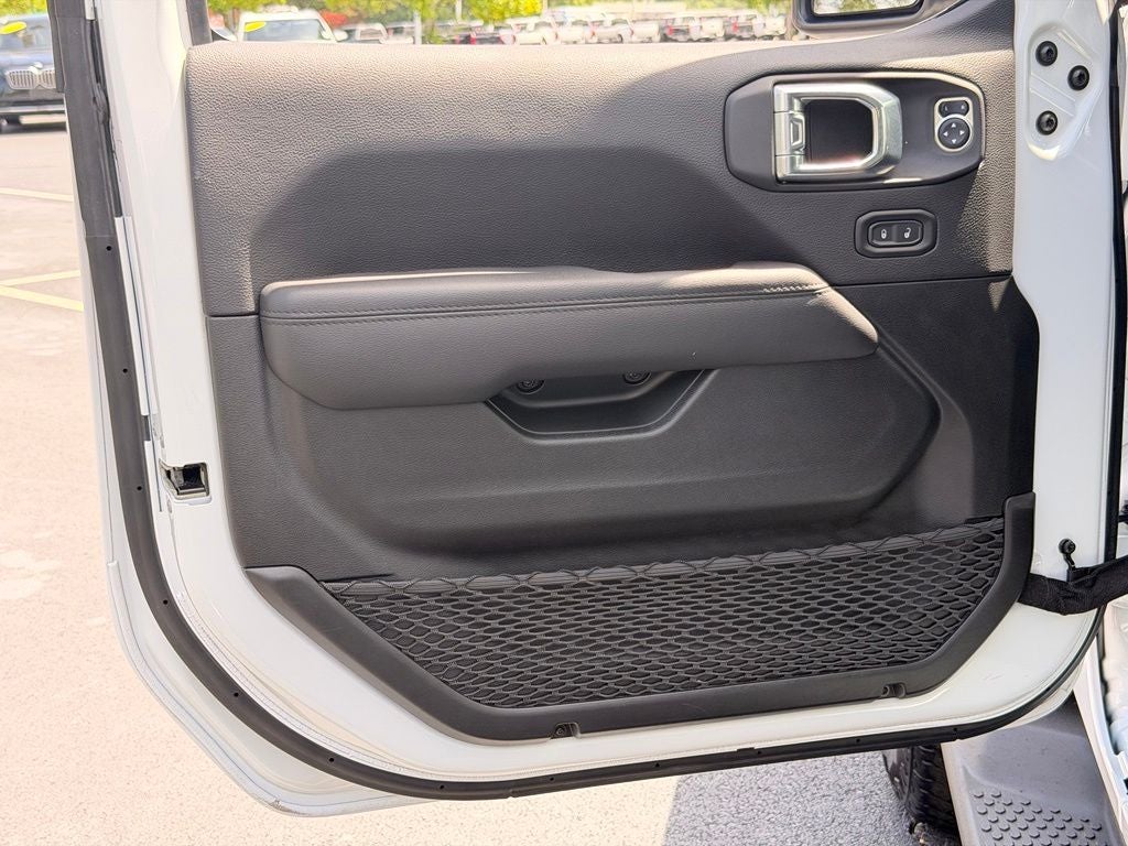 2022 Jeep Wrangler Unlimited Sahara Altitude