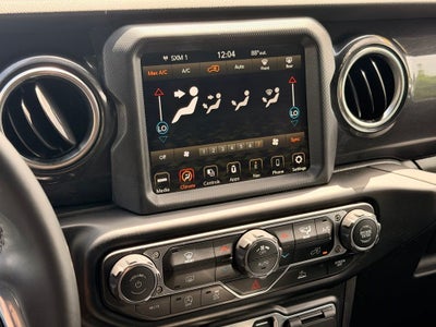2022 Jeep Wrangler Unlimited Sahara Altitude