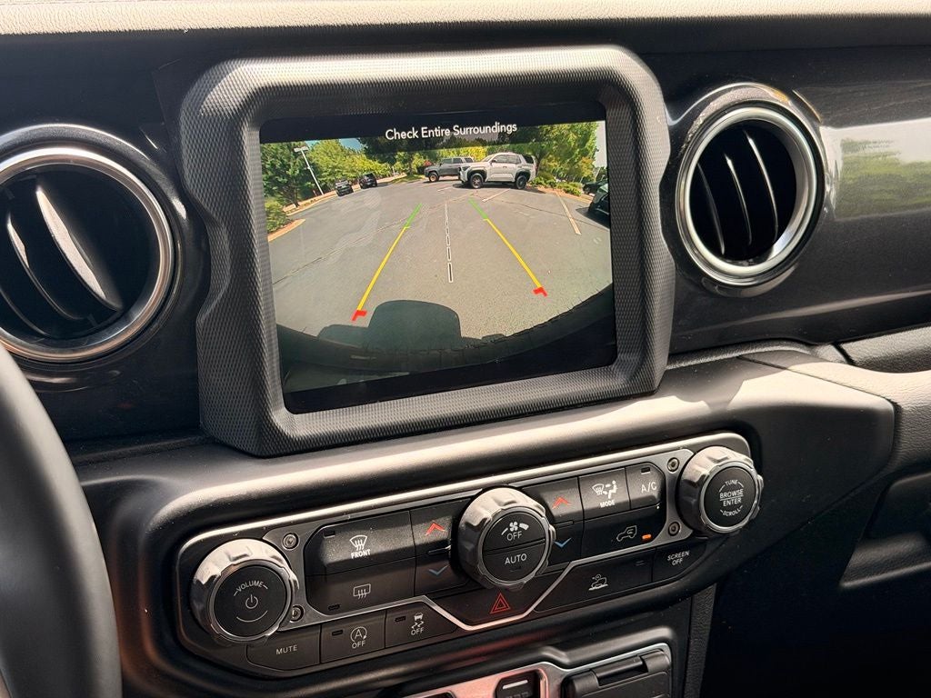 2022 Jeep Wrangler Unlimited Sahara Altitude