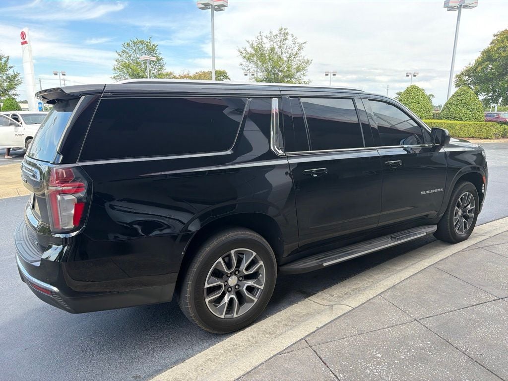 2022 Chevrolet Suburban LT
