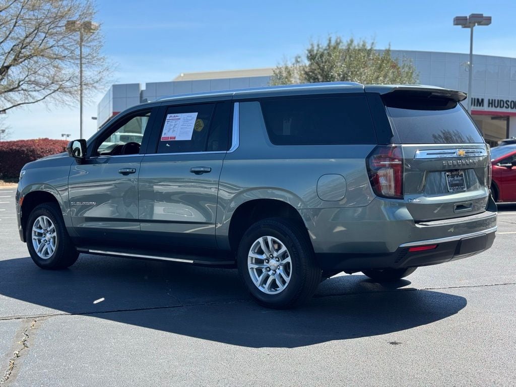 2024 Chevrolet Suburban LT