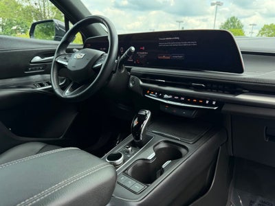 2025 Cadillac XT4 Premium Luxury