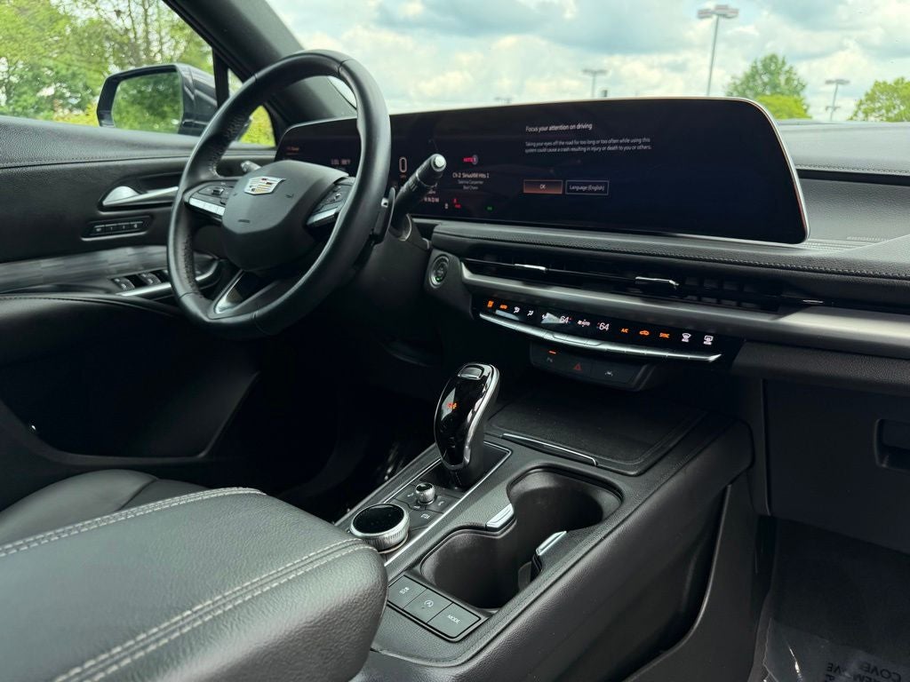 2025 Cadillac XT4 Premium Luxury