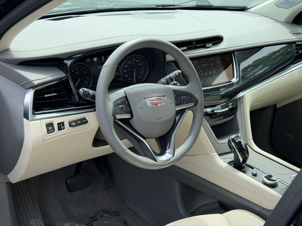 2024 Cadillac XT6 Premium Luxury