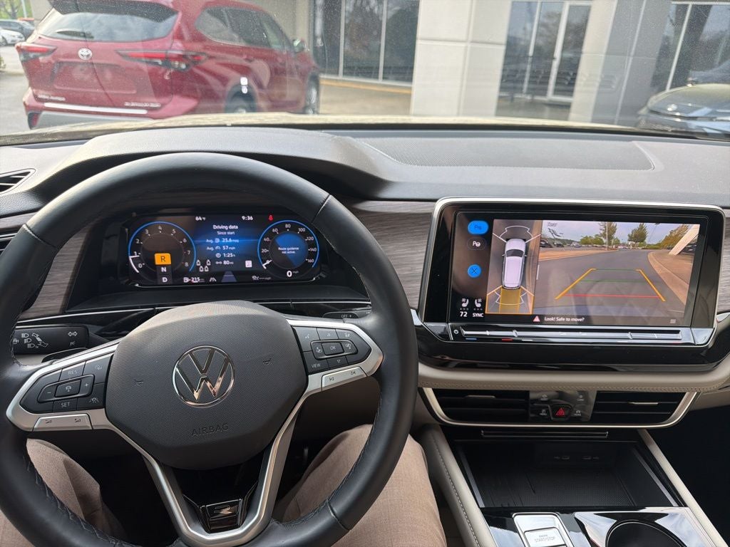 2025 Volkswagen Atlas 2.0T SEL Premium R-Line