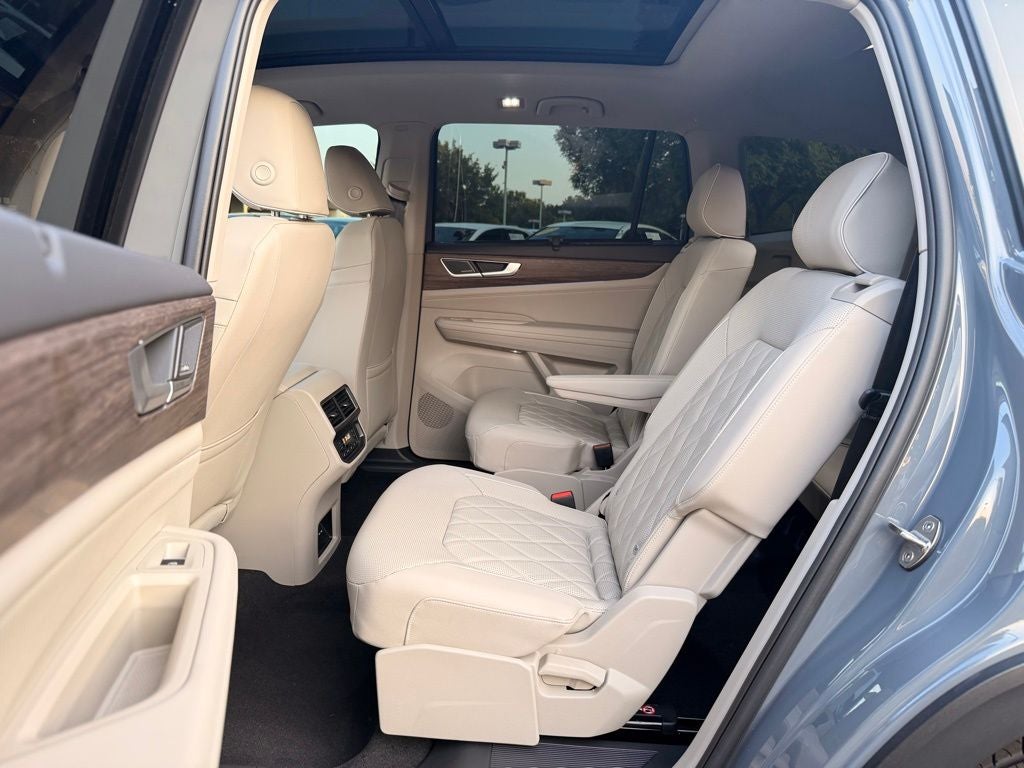 2025 Volkswagen Atlas 2.0T SEL Premium R-Line