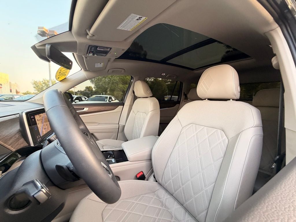 2025 Volkswagen Atlas 2.0T SEL Premium R-Line