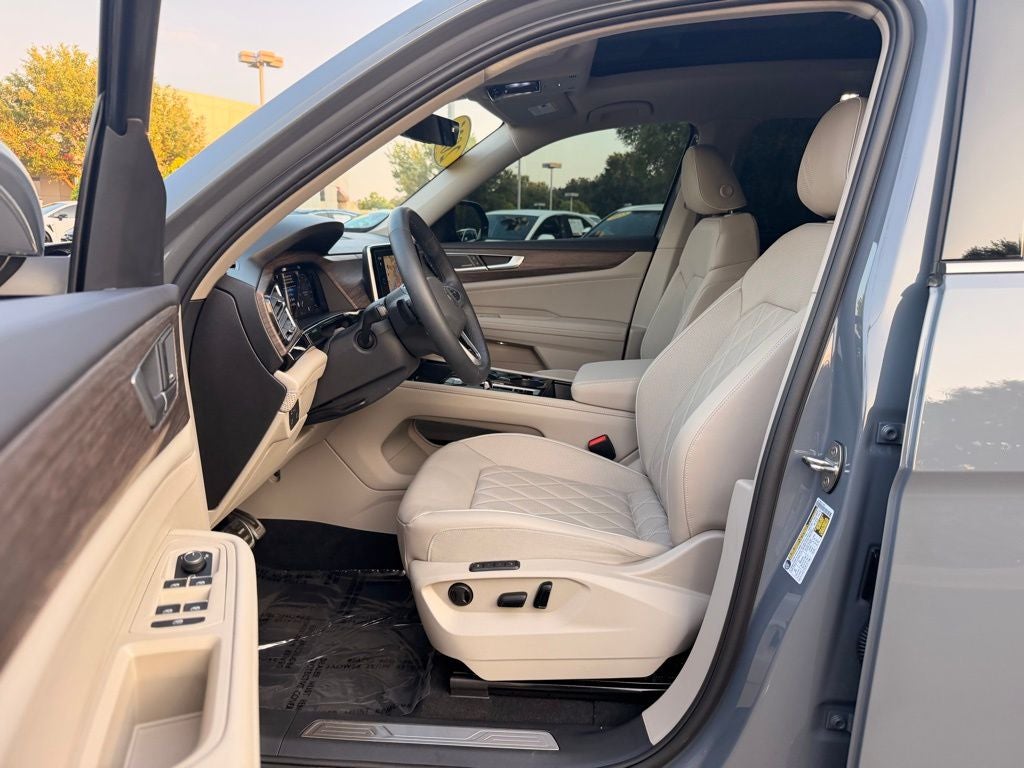 2025 Volkswagen Atlas 2.0T SEL Premium R-Line