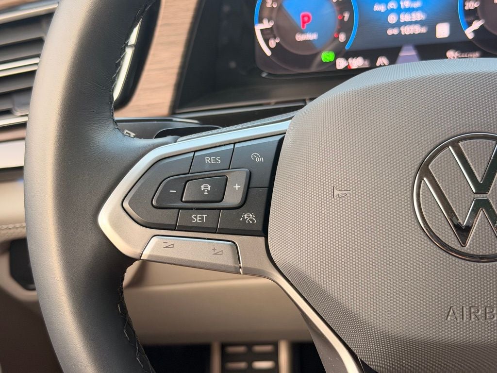 2025 Volkswagen Atlas 2.0T SEL Premium R-Line