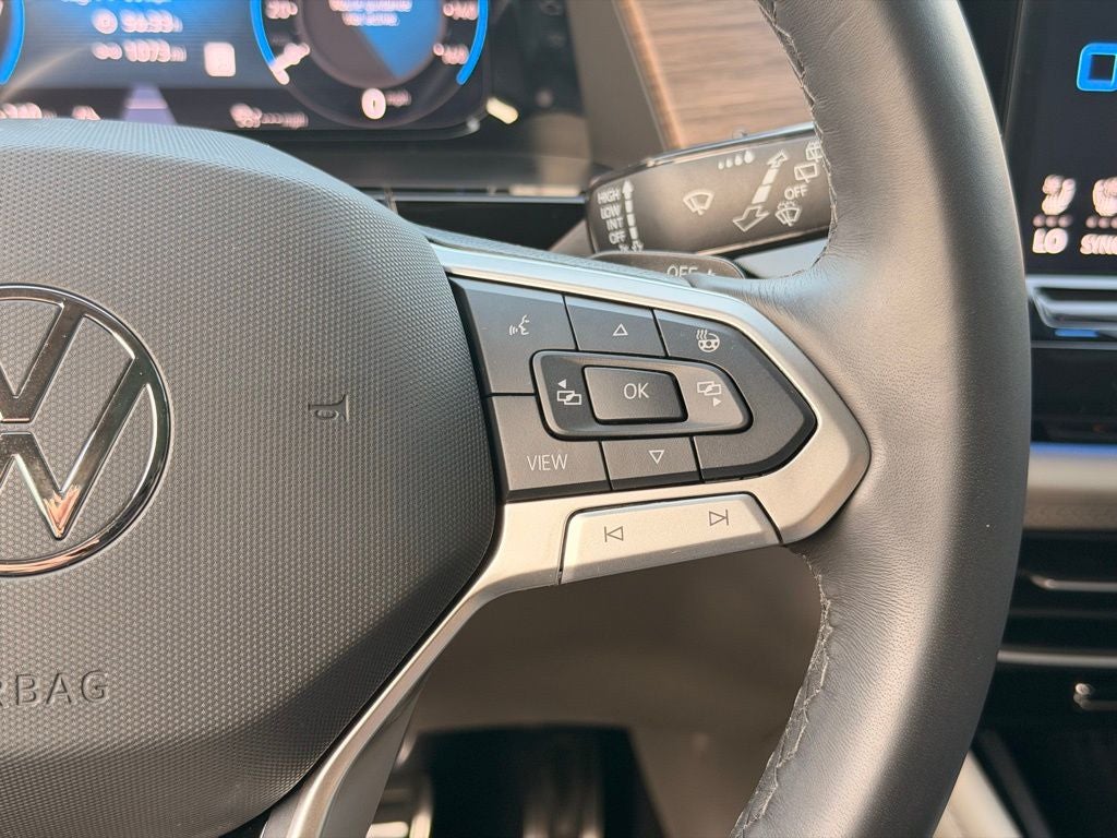 2025 Volkswagen Atlas 2.0T SEL Premium R-Line