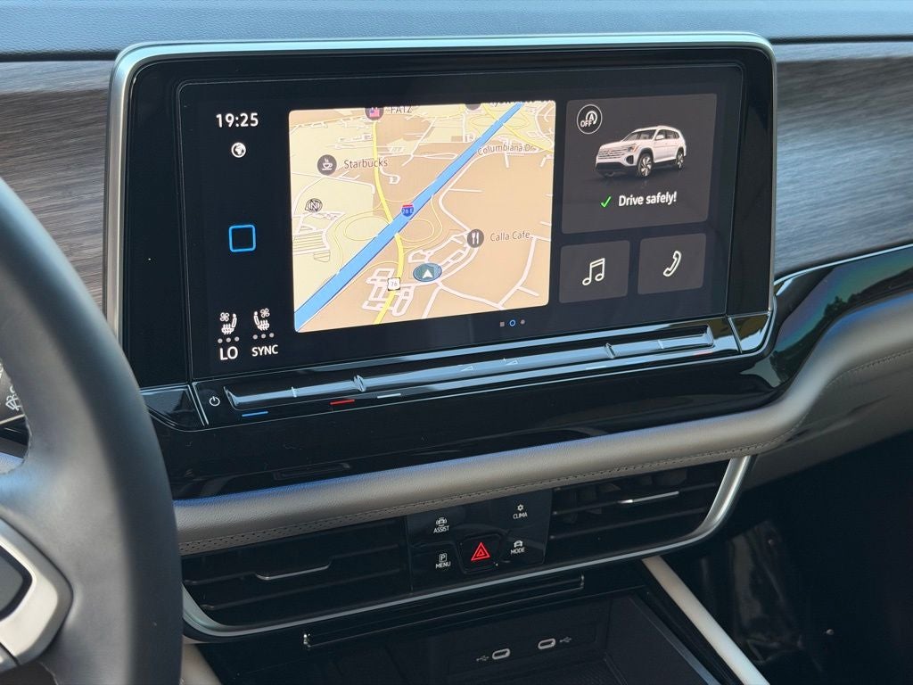 2025 Volkswagen Atlas 2.0T SEL Premium R-Line