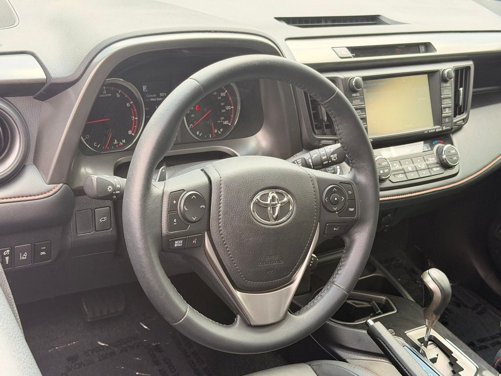 2016 Toyota RAV4 SE