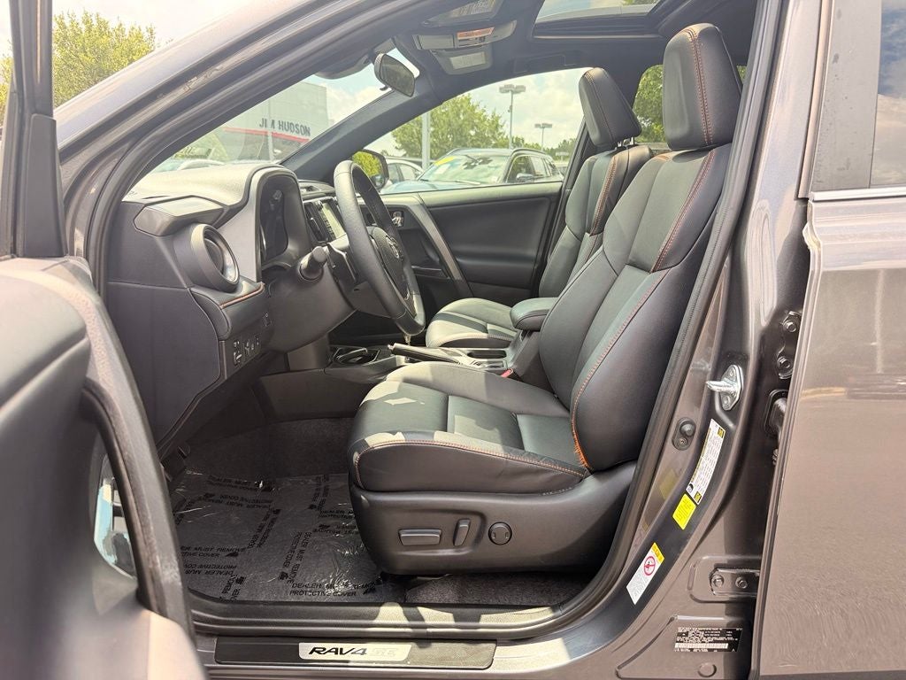 2016 Toyota RAV4 SE