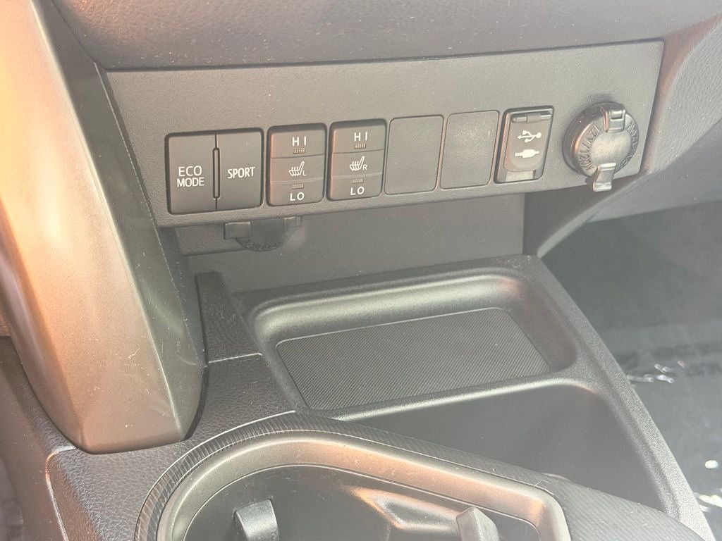 2016 Toyota RAV4 SE