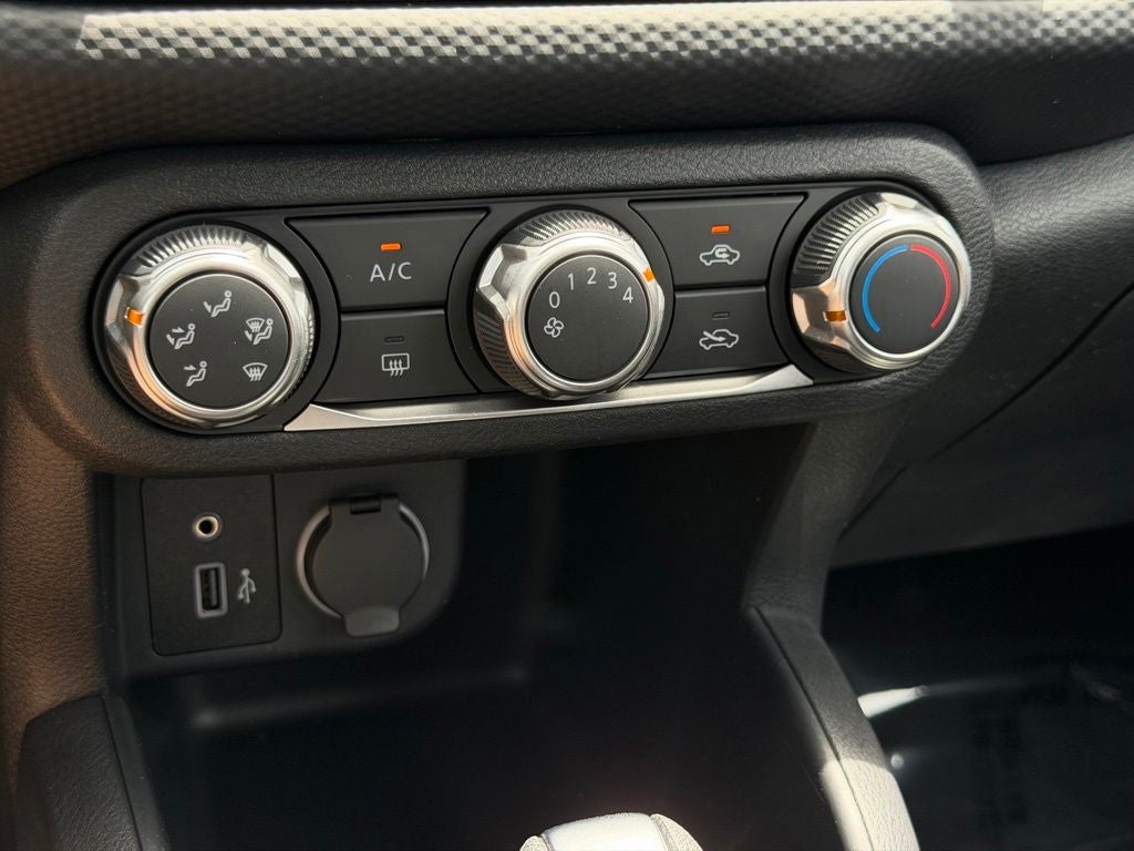 2025 Nissan Kicks Play S